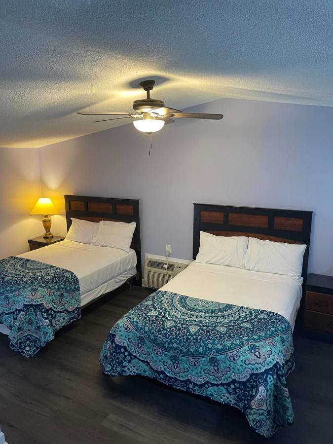 Caribbean Club Resort 2*