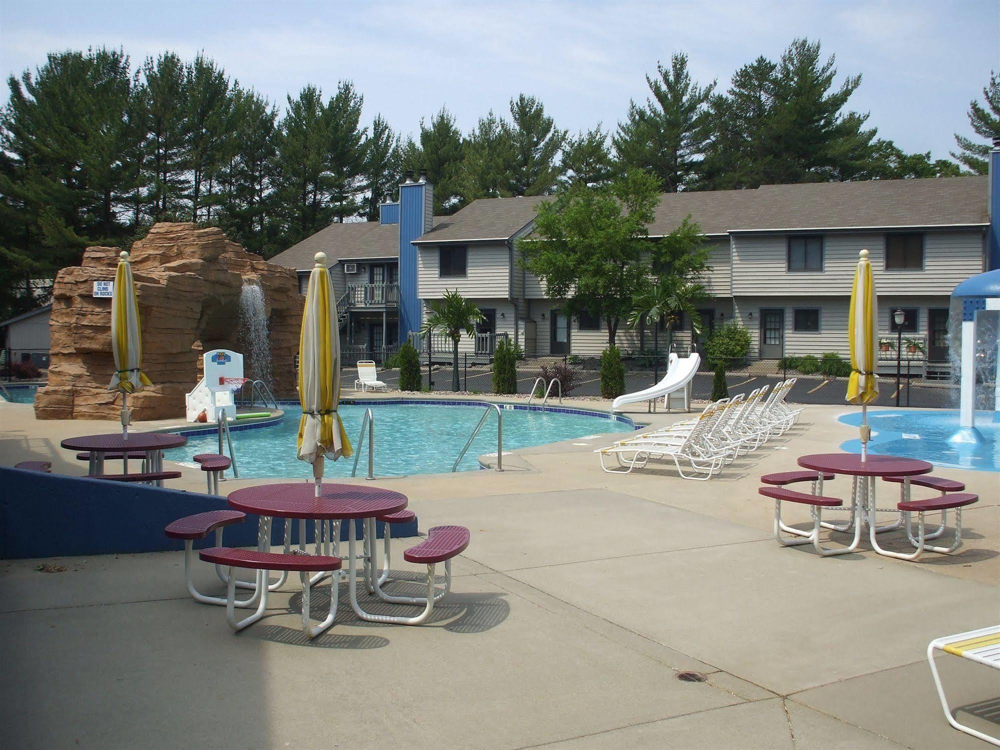 Caribbean Club Resort