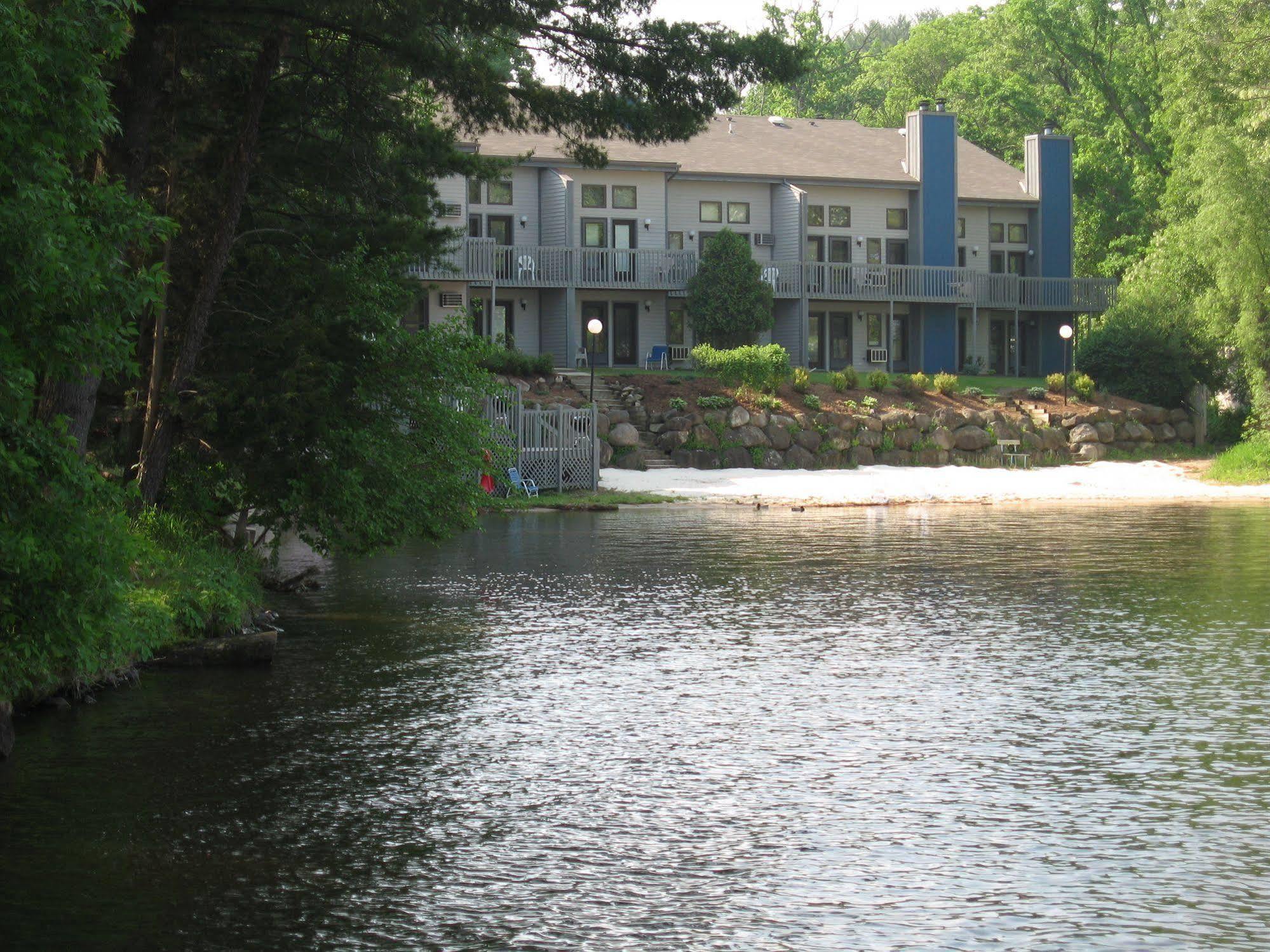 Caribbean Club Resort 2*